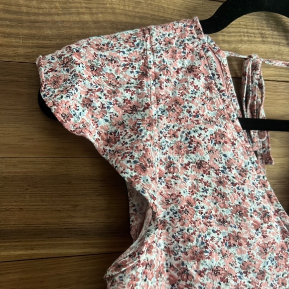 Abercrombie & Fitch Floral V-Neck Blouse - Picture 3 of 6